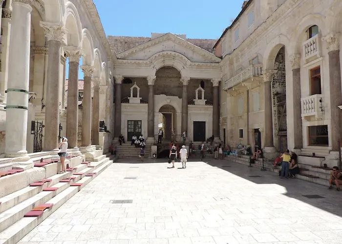 Josip Διαμέρισμα